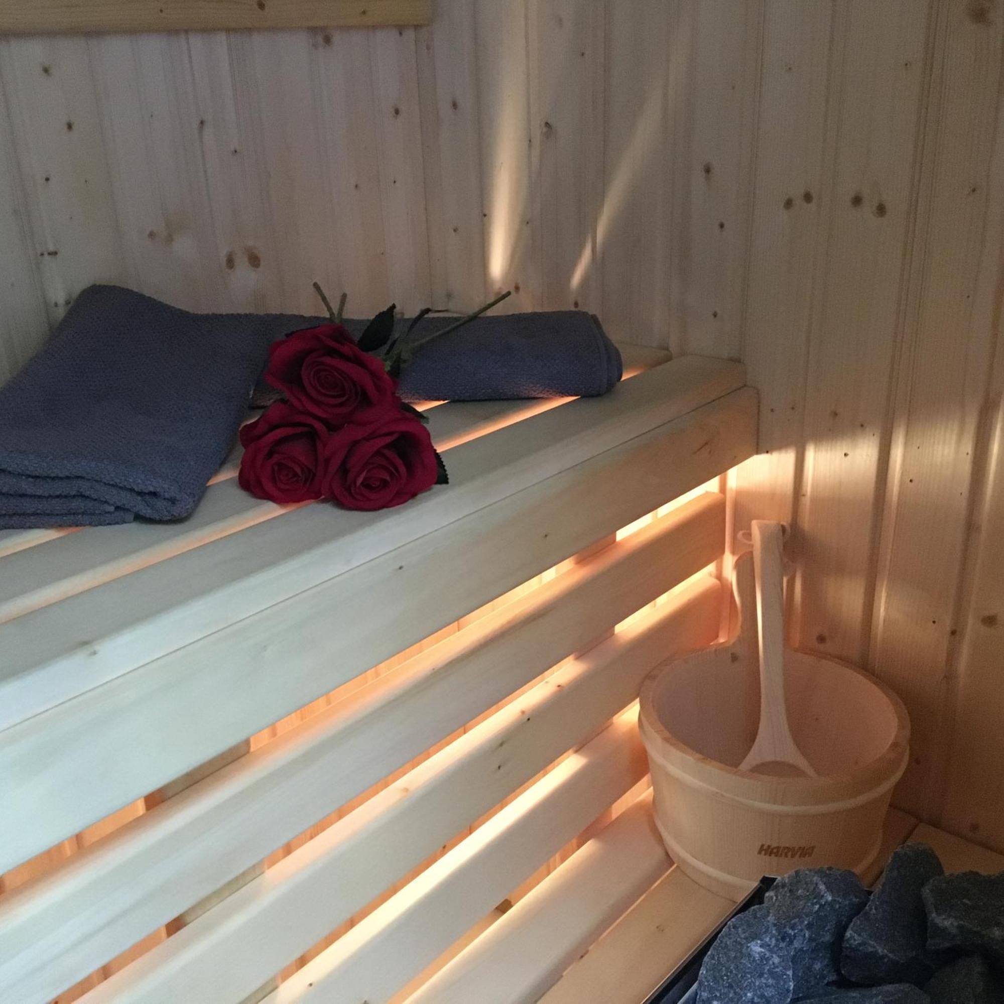 Family & Business Sauna Apartments Rynek Centrum Downtown - 2 Bedroom With Private Sauna, Balcony, Parking เคียลเซ ภายนอก รูปภาพ