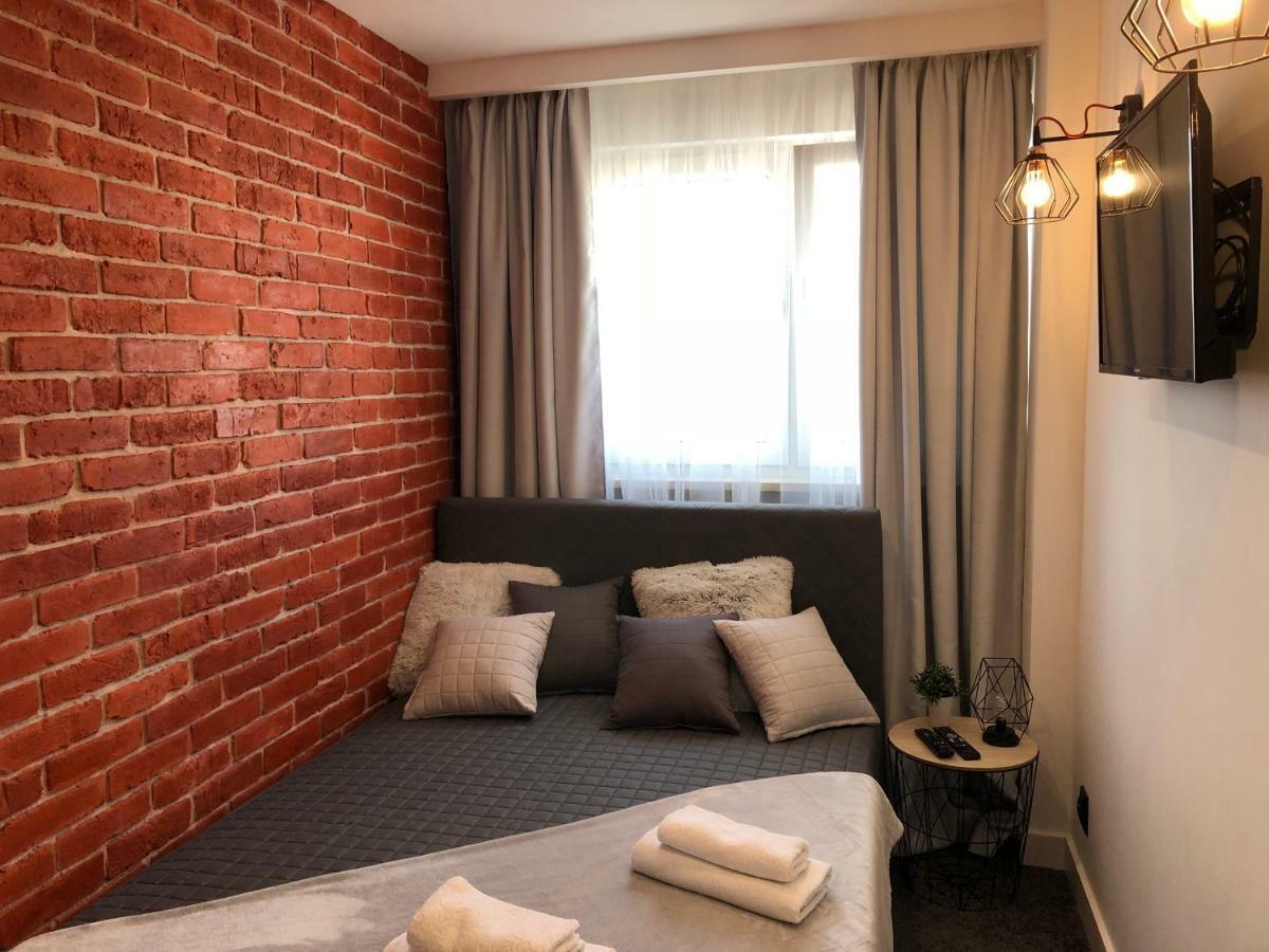 Family & Business Sauna Apartments Rynek Centrum Downtown - 2 Bedroom With Private Sauna, Balcony, Parking เคียลเซ ภายนอก รูปภาพ