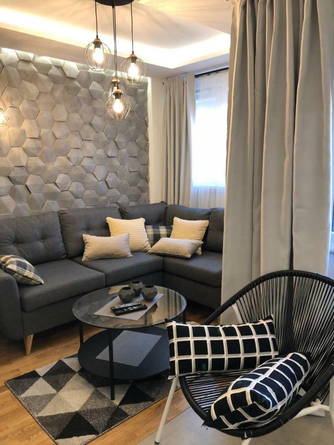 Family & Business Sauna Apartments Rynek Centrum Downtown - 2 Bedroom With Private Sauna, Balcony, Parking เคียลเซ ภายนอก รูปภาพ