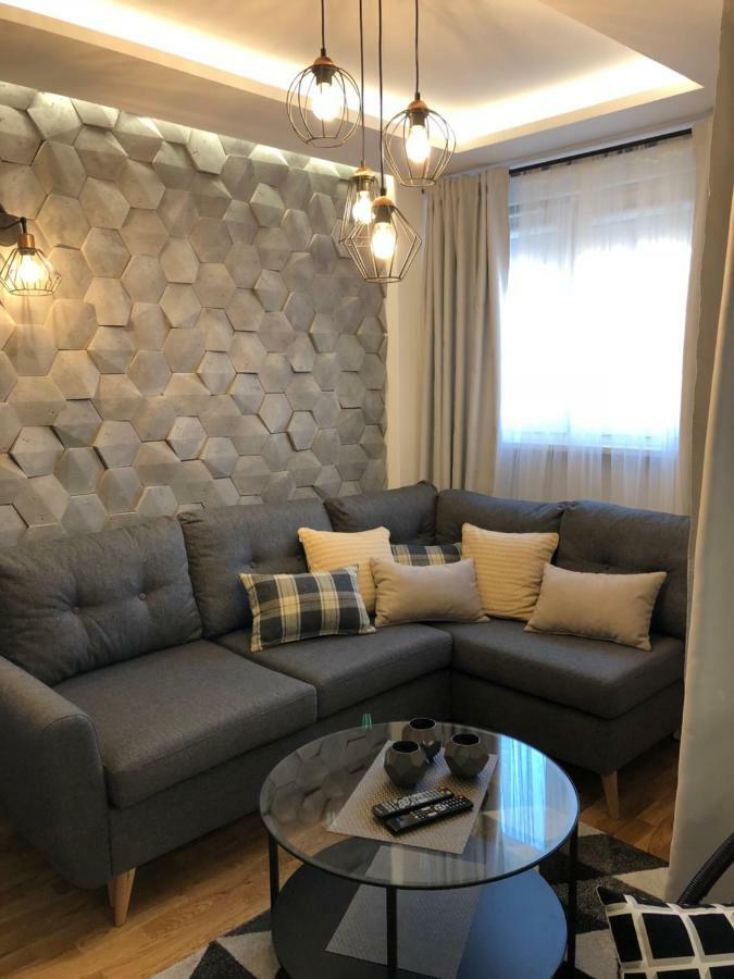 Family & Business Sauna Apartments Rynek Centrum Downtown - 2 Bedroom With Private Sauna, Balcony, Parking เคียลเซ ภายนอก รูปภาพ