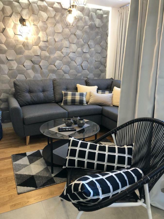 Family & Business Sauna Apartments Rynek Centrum Downtown - 2 Bedroom With Private Sauna, Balcony, Parking เคียลเซ ภายนอก รูปภาพ