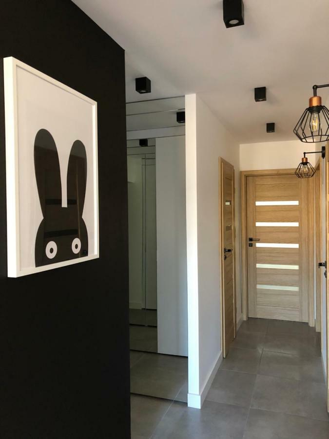 Family & Business Sauna Apartments Rynek Centrum Downtown - 2 Bedroom With Private Sauna, Balcony, Parking เคียลเซ ภายนอก รูปภาพ