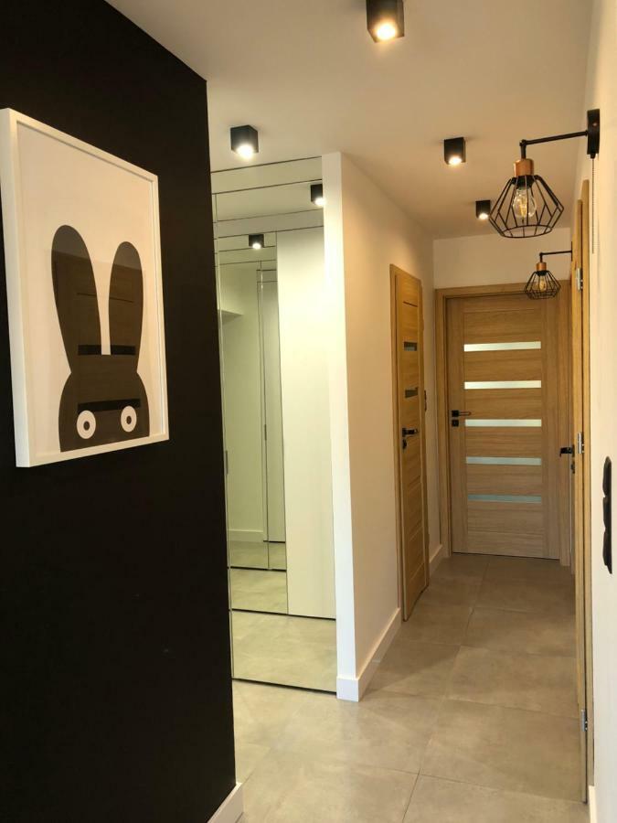 Family & Business Sauna Apartments Rynek Centrum Downtown - 2 Bedroom With Private Sauna, Balcony, Parking เคียลเซ ภายนอก รูปภาพ