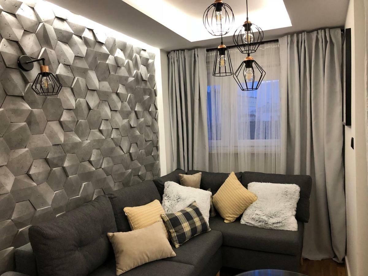 Family & Business Sauna Apartments Rynek Centrum Downtown - 2 Bedroom With Private Sauna, Balcony, Parking เคียลเซ ภายนอก รูปภาพ